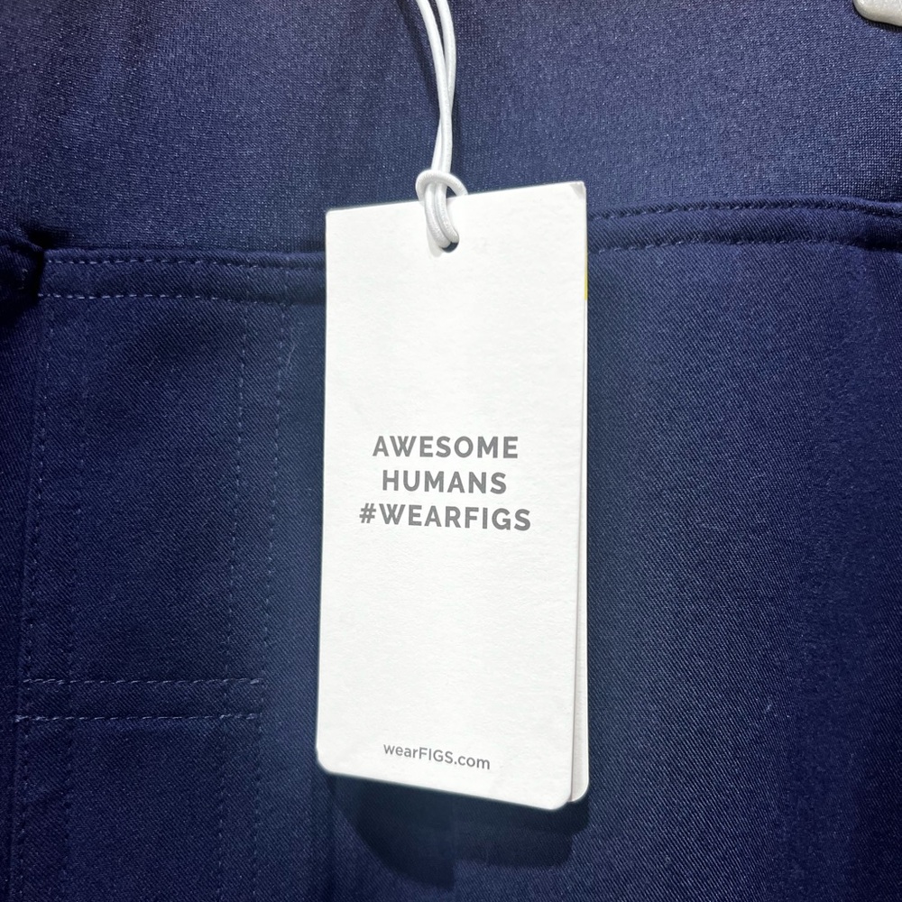FIGS Men’s Axim Slim Short Scrub Pants – Navy – Size Large Short - NWT - Picture 8 of 9